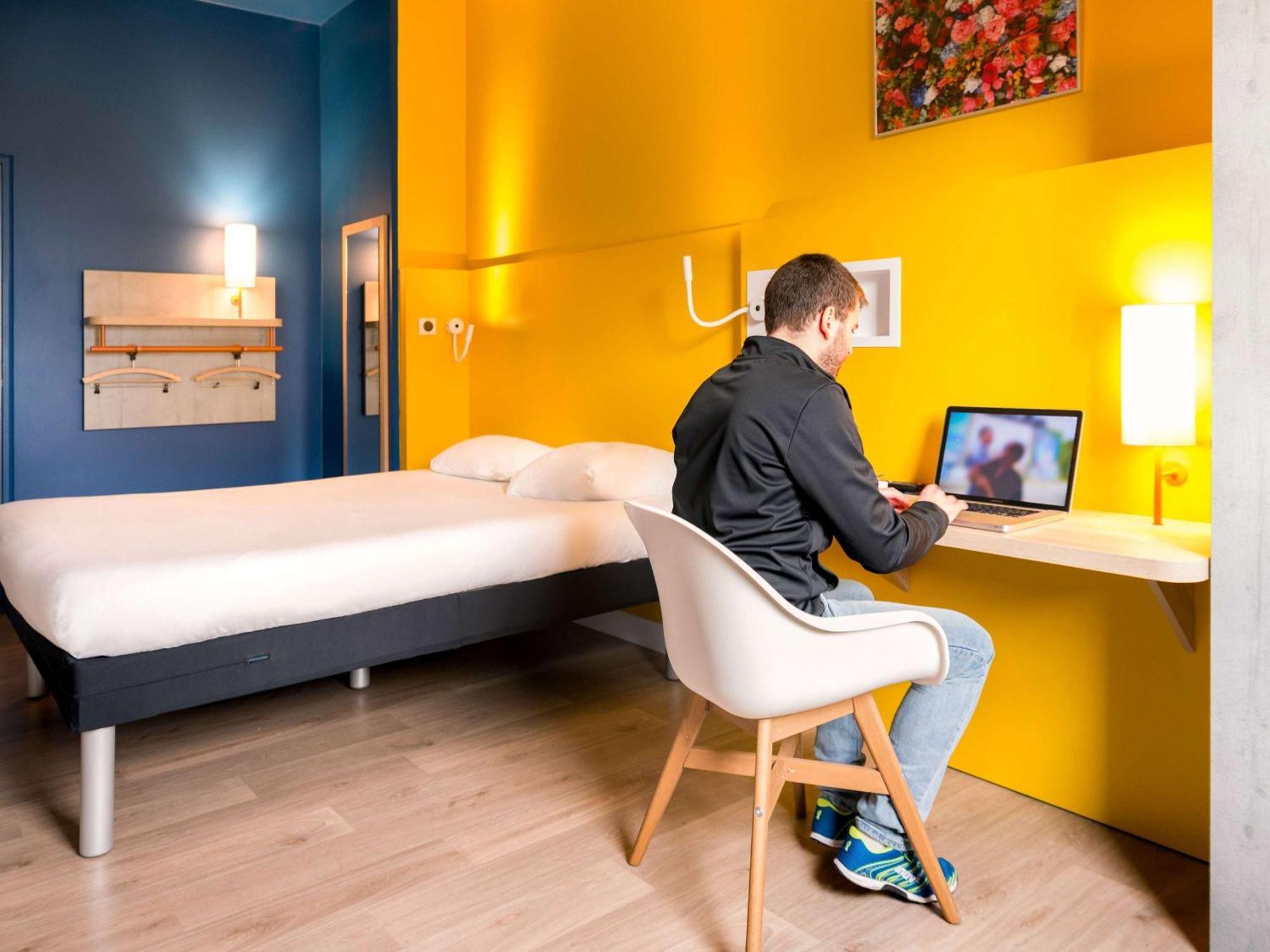 Ibis Budget Rennes Rte Lorient Экстерьер фото