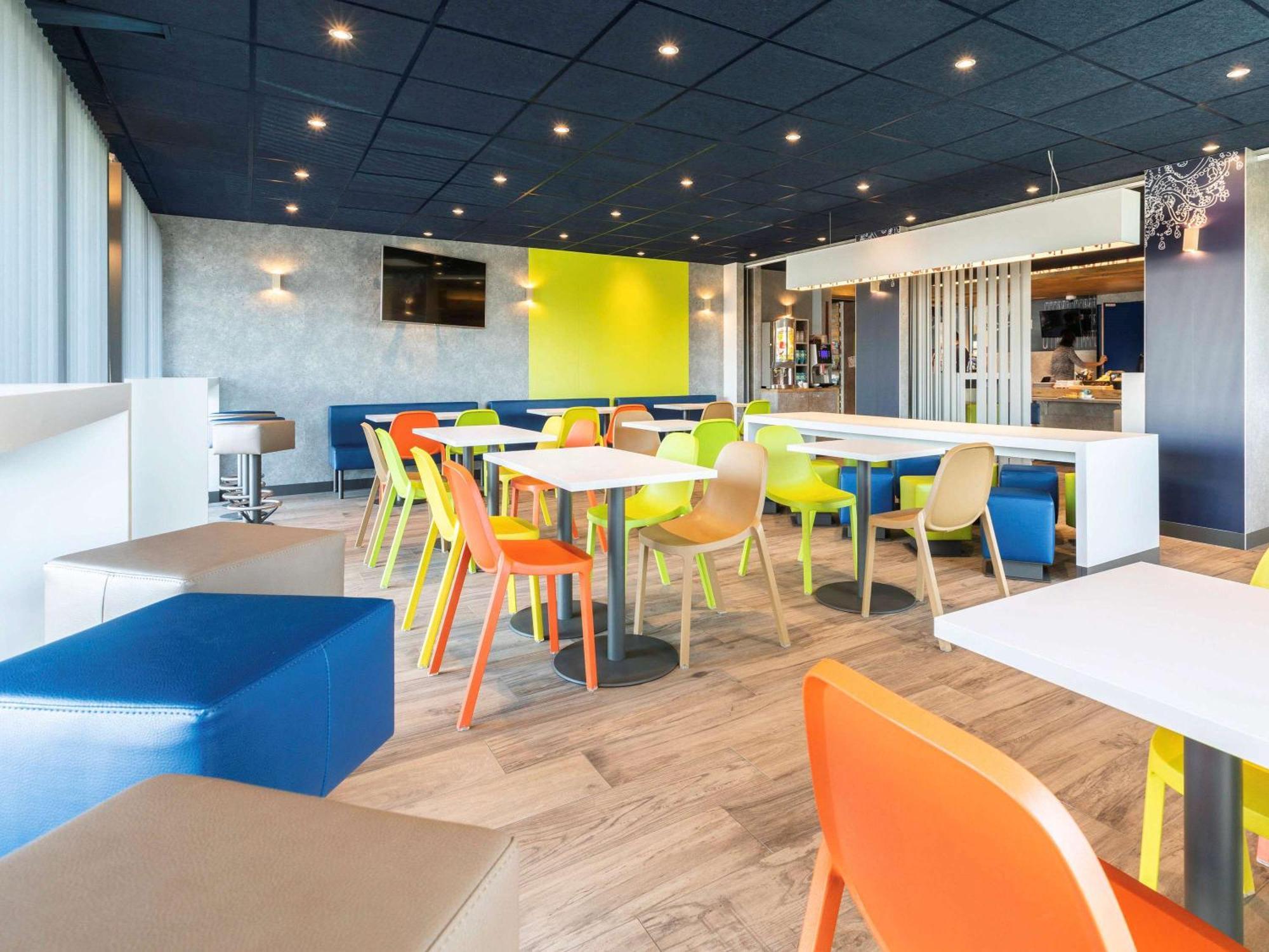 Ibis Budget Rennes Rte Lorient Экстерьер фото