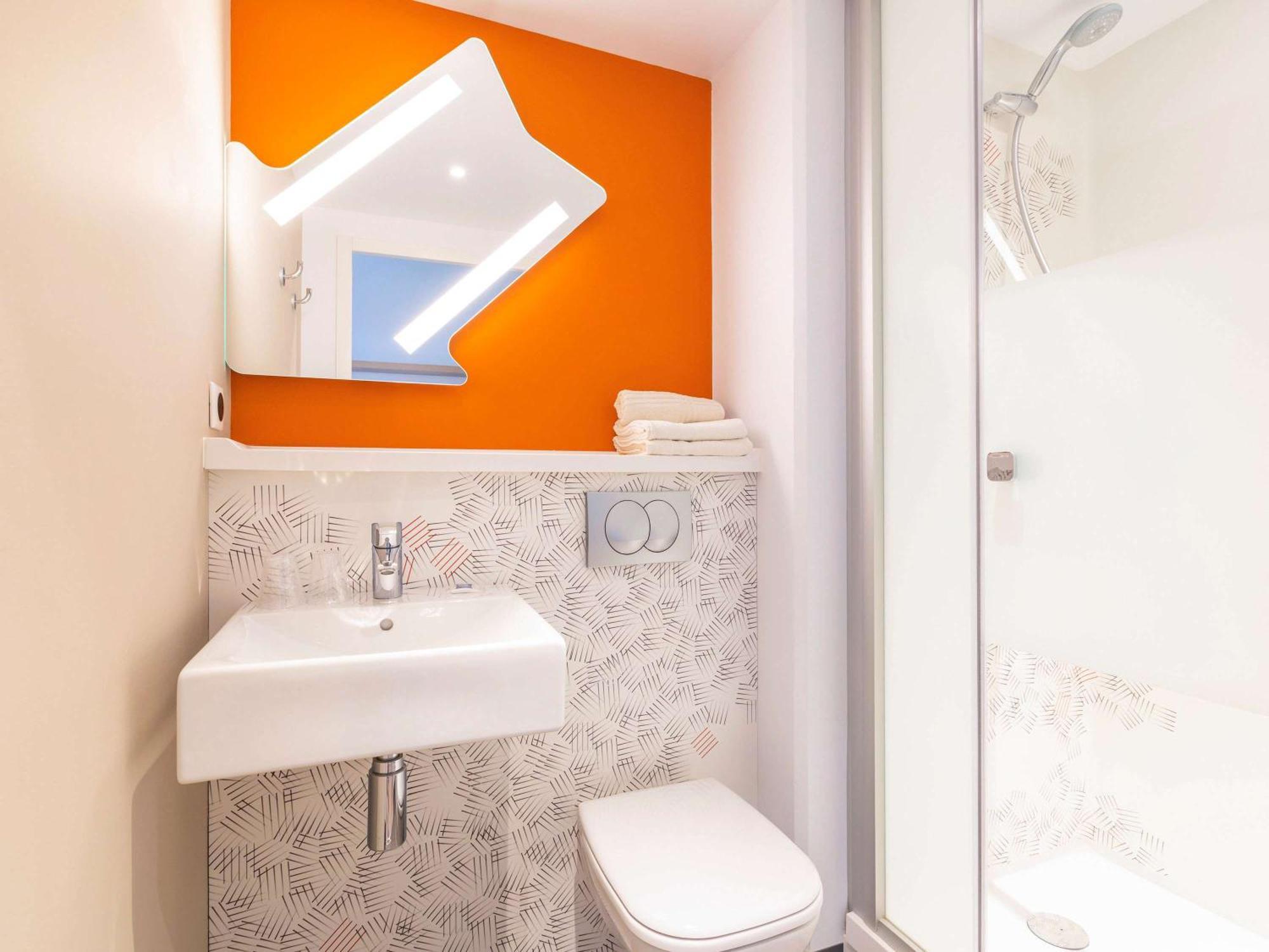Ibis Budget Rennes Rte Lorient Экстерьер фото