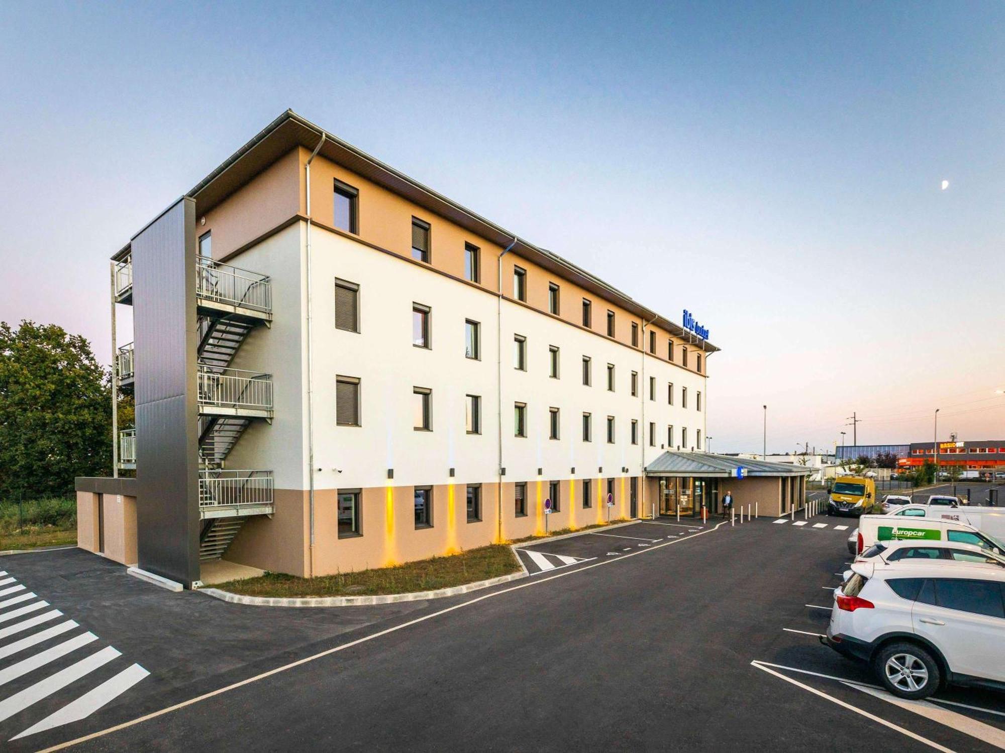 Ibis Budget Rennes Rte Lorient Экстерьер фото