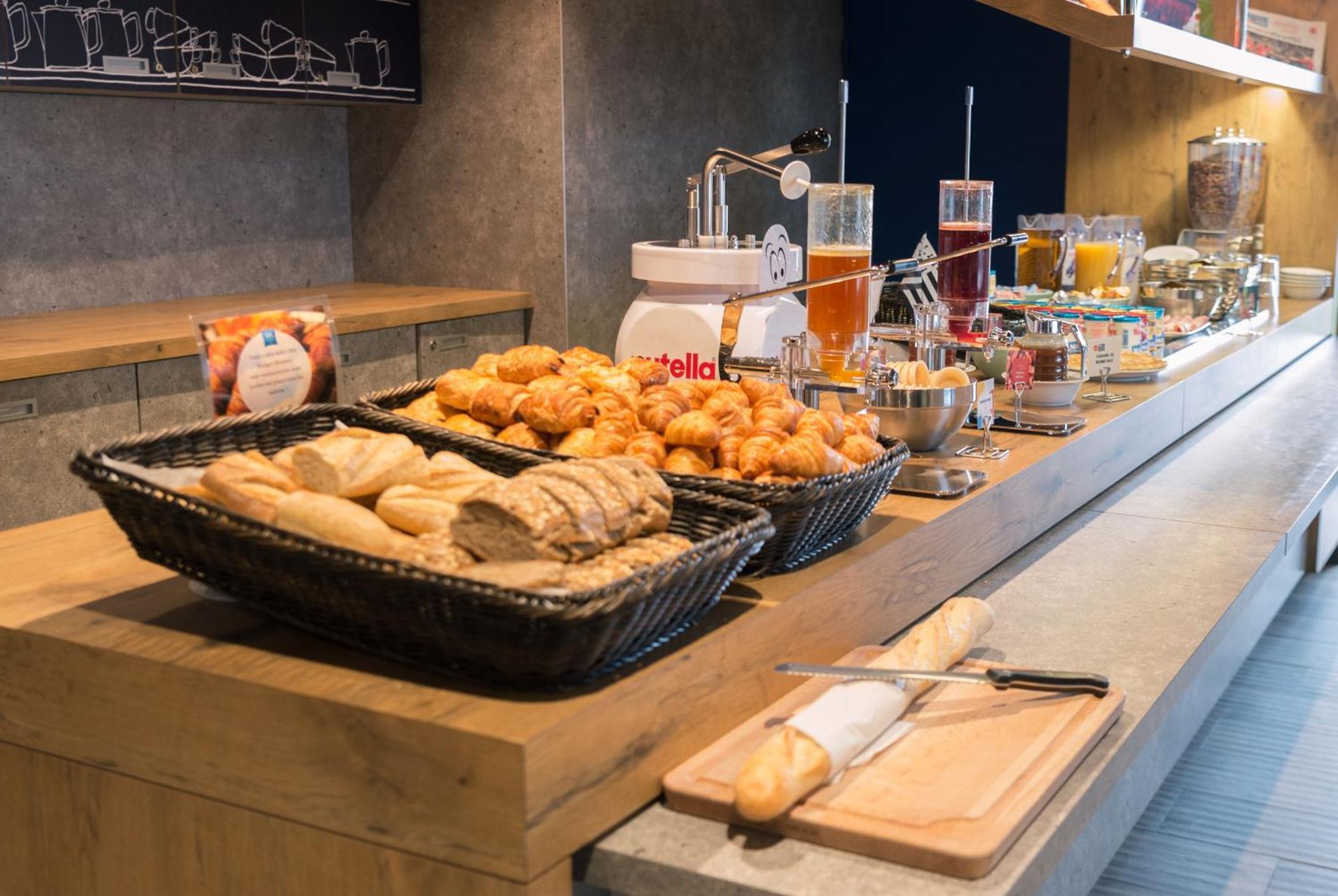 Ibis Budget Rennes Rte Lorient Экстерьер фото